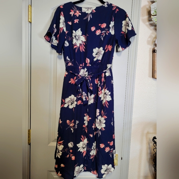 NWOT SIENNA SKY FLORAL DRESS S - Picture 2 of 5